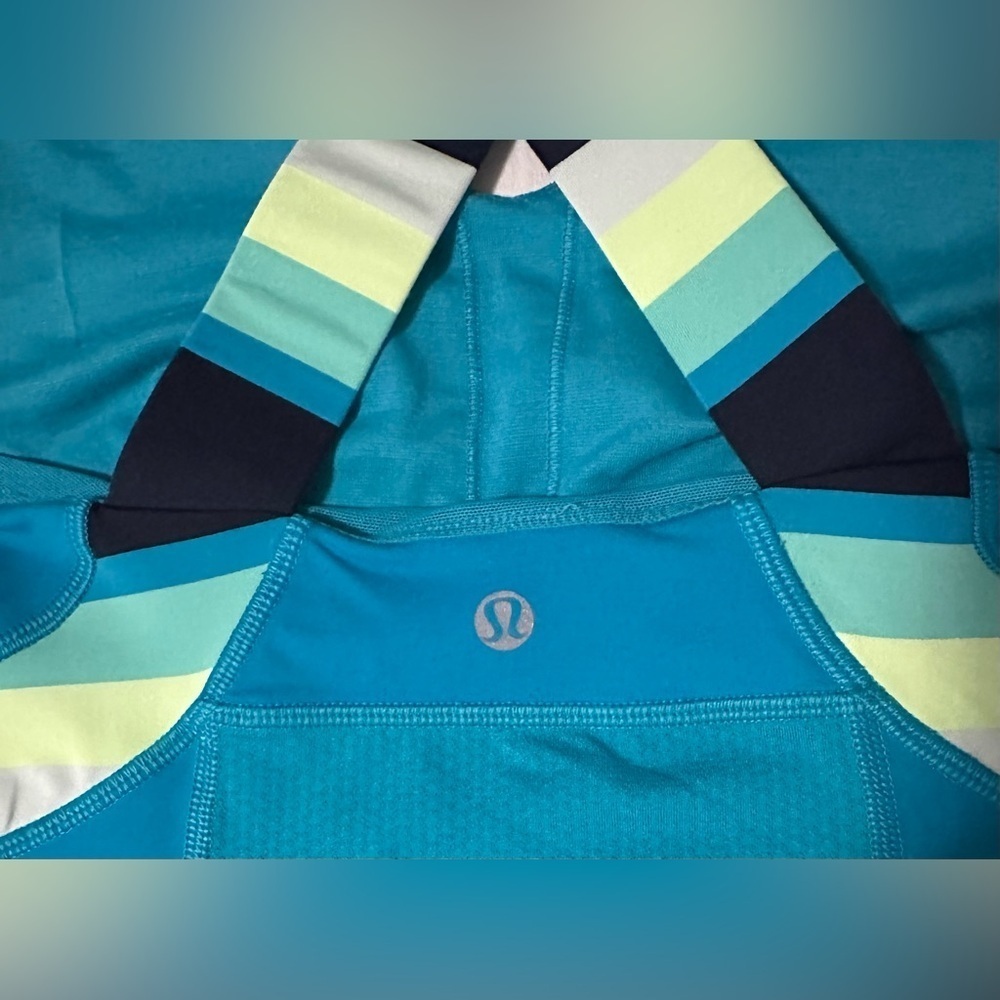 Lululemon Women’s Sleeveless Shirt- Size 8 - Picture 4 of 7